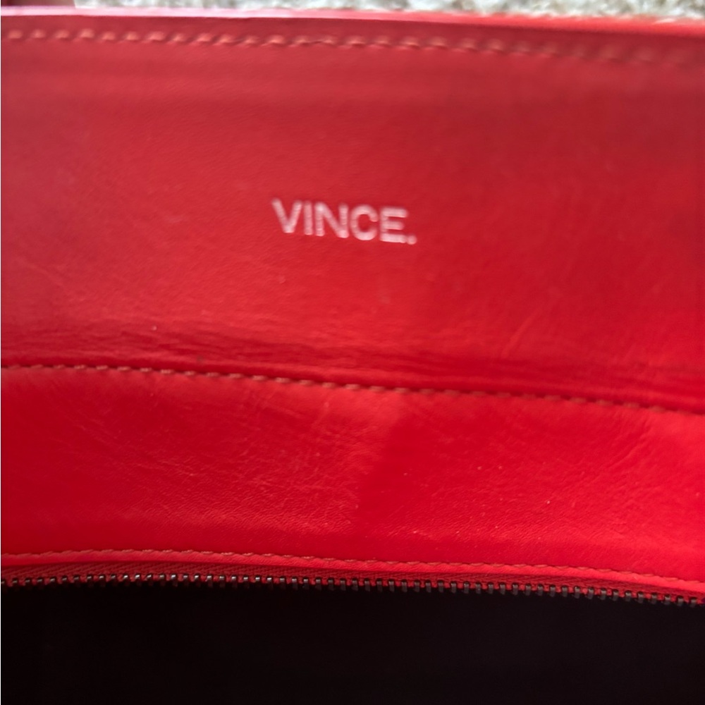 Nwot Vince. Baby Signature V Croc Embossed Leather Tote bag rusty red - Picture 5 of 12